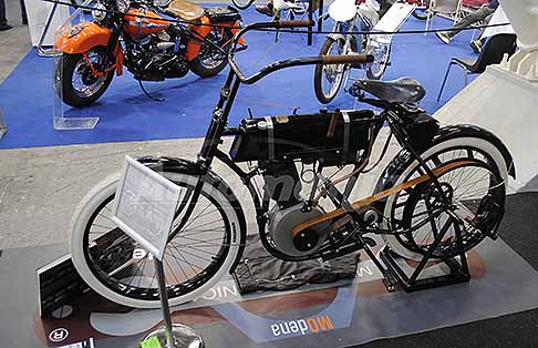 Auto-Moto-d-Epoca Harley