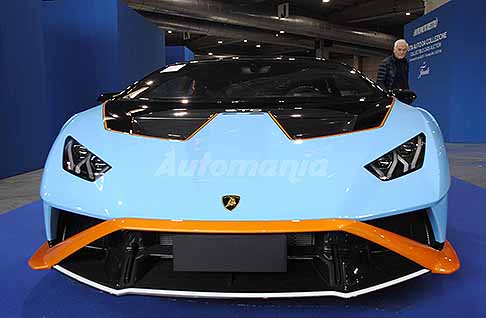 Finarte - Lamborghini Huracan STO GT3 supercar italiana, in bella mostra da Finarte ad AutoMotoRetr� 2026 a Fiere di Parma. Scopri la Lamborghini Huracan STO. Guarda le Foto eslusive di Automania!