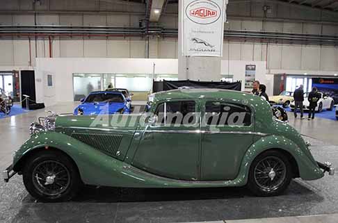 Automotoretro Jaguar
