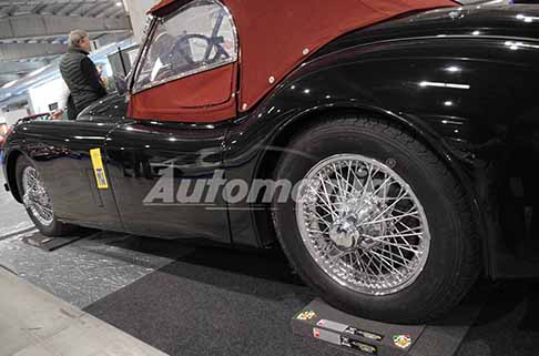 Automotoretro Jaguar