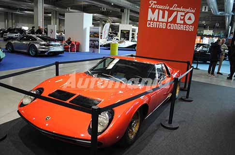 Automotoretro Lamborghini