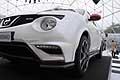 Nissan Juke Nismo dettaglio anteriore nel mercato nel 2013