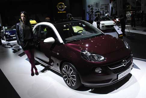 Opel - Durante il Motor Show, per raccontare le tre anime di ADAM, GLAM, SLAM e JAM, sar organizzato levento ADAM & GLAMOUR.