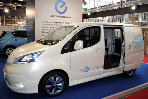 Nissan - Furgone elettrica Nissan e-NV200 concept in anteprima nazionale ad Electric City al Bologna Motor Show 2012