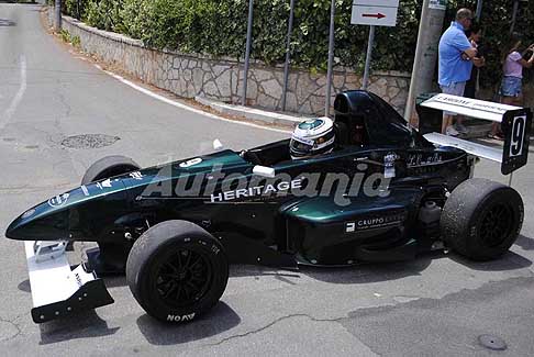 Monoposto e Prototipi in gara - Monoposto Formula Gloria Evo pilota Angelini Giovanni nel sepentone finale di fine gara alla Coppa Selva di Fasano 2017