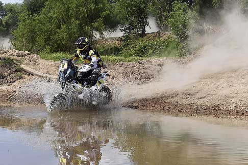 Dakar 2016 - Dakar 2016 il centauro Ruben Faria su moto Husqvarna giunto primo in exesquo, ma la prima tappa viene annulllata per problemi di sicurezza