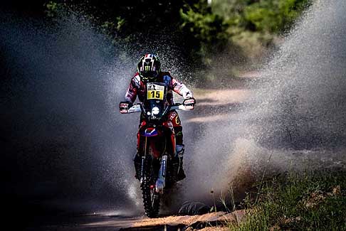 Dakar 2017 - Paraguay, Bolivia, Argentina - Dakar 2017 Honda CRF 450 Rally con il biker Michael Metge in gara
