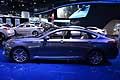 Auto Hyundai Genesis fiancata al Salone di Detroit 2014