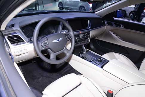 Hyundai - La vettura , inoltre, la prima al mondo ad essere dotata del sensore di controllo del livello di CO2 nellabitacolo.