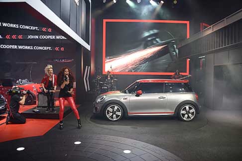Detroit-Auto-Show Mini