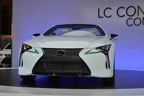 Detroit-AutoShow Lexus