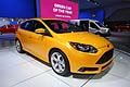 Auto Ford Focus ST yellow al Salone di Detroit 2013