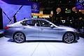 Infiniti Q50 world premiere particolare laterale al Salone di Detroit 2013