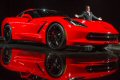 Vista anteriore della Chevrolet Corvette Stingray nella vetrina di di Detroit