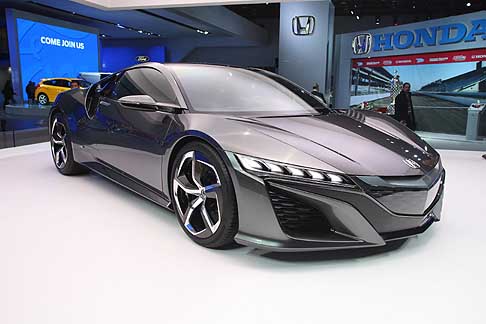 Acura - La concept NSX anticipa la prossima generazione della sportiva del marchio.