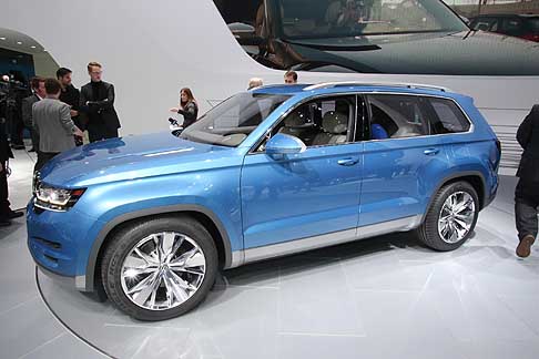 Volkswagen - Volkswagen CrossBlue arricchisce la gamma Volkswagen con un SUV a sette posti da 5 metri, affiancandosi ai modelli gi presenti sul mercato dOltreoceano, come la compatta Tiguan (4,4 metri) e lesclusiva Touareg (4,8 metri).