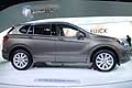 Buick Envision vista laterale al Salone di Detroit 2016