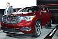 GMC Acadia Denali anteriore al Salone di Detroit 2016