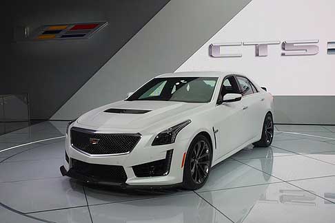 Cadillac - Cadillac CTS V con motore V8 in anteprima mondiale al Slaone di Detroit 2015