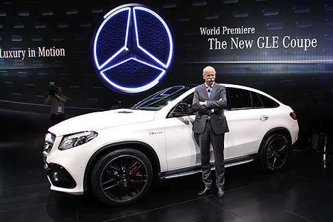 Mercedes - Dieter Zetsche con la nuova Mercedes GLE Coupe