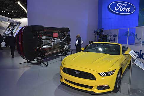 Detroit-Naias Ford