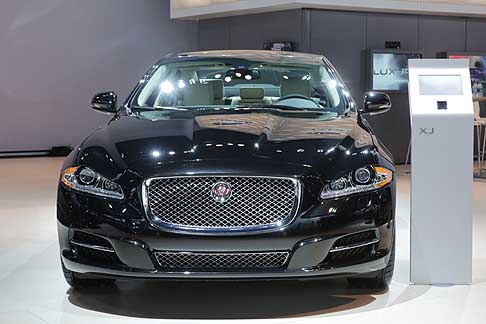 Detroit-Naias Jaguar