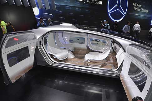 Detroit-Naias Mercedes
