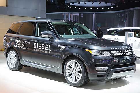 Detroit-Naias Land Rover