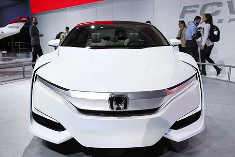 Honda  - Debutto mondiale per Honda FCV Concept al North American International Auto Show di Detroit