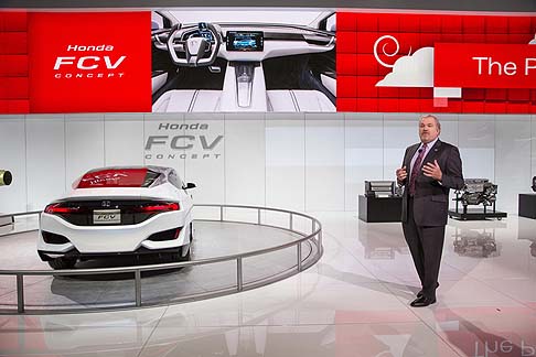 Honda  - Il debutto della nuova Concept di Detroit conferma la posizione di leadeship di Honda nella progettazione e sviluppo di veicoli a celle a combustibile.