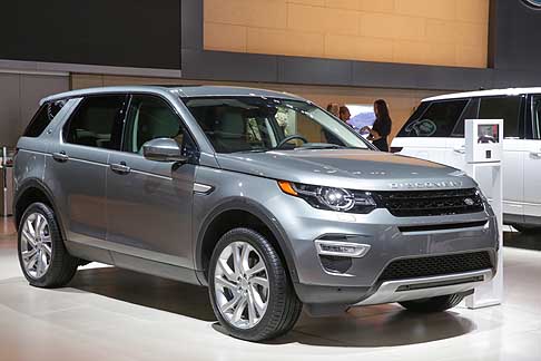 Detroit-Naias Land Rover