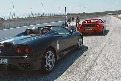 Raduno Ferrari - Ad animare la pista dellAutodromo del Levante questa mattina, 35 splendide Ferrari giunte dalla vicina Castellana Grotte allAutodromo del Levante