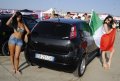 Donne Motori Grande Fiat Punto tuning cars con la bandiera italiana al Donne Motori Show 2012