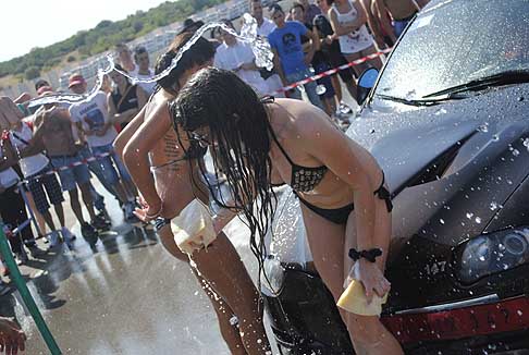 Donne-Motori_Show Sexy Car Wash