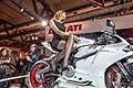 Ragazza sexy su Ducati 899 Panigale in anteprima allEicma 2013