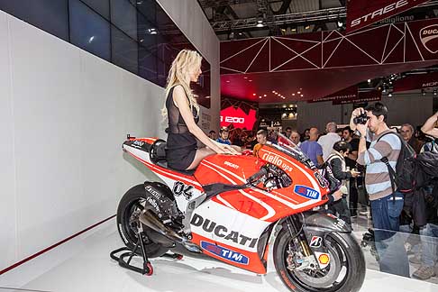 Eicma Girls