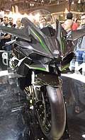 Kawasaki Ninja H2R debutto mondiale allEicma 2014 di Milano