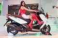Insieme al modello Downtown, era presente lo scooter Agility Maxi 300i. Agilit, comfort e divertimento hanno sempre contraddistinto la famiglia dei veicoli KYMCO Agility..