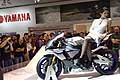 Nuova Yamaha R1M e modella al Salone Intenazionale del Motociclo Eicma 2014 di Milano