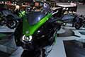 Kawasaki Ninja H2 SX dettaglio faro anteriore in bella mostra allEicma 2021 il Salone del Motociclo di Milano presso Fiera Rho