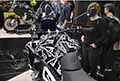 Bike Triumph Tiger 1200 dettaglio manubrio in esposizione all´Eicma 2021 di Milano il Salone del Internazionale del Motociclo