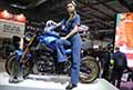Bike Yamaha XRS 900 in sella ragazza in tuta all´Eicma 2021 di Milano il Salone Internazionale del motociclo