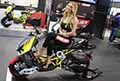 Scooter Italjet Dragster e Sexy hostess Giorgia Vassallo allEicma 2021 di Milano, Salone Internazionale del Motociclo