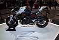 Motocicletta Kawasaki Z900 in bella mostra al Salone del Motociclo di Milano all´Eicma 2021