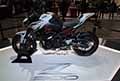 Motocicletta Kawasaki Z900 in bella mostra al Salone del Motociclo di Milano allEicma 2021