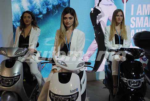 Eicma Ragazze