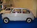 Auto Storica Fiat 600 vista laterale allExpolevante Bari 2009