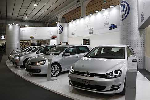 Fiera di Padova - Sette generazioni di Volkswagen Golf: la Golf I nel 1974, la II nel 1983, la III nel 1991, la IV nel 1997, la V nel 2003, la VI nel 2008 e la VII nel 2012