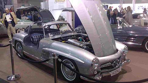 Lancia - Mercedes-Benz SL, la leggendaria vettura ad ali di gabbiano che a Padova ha festeggiato i suoi primi 60 anni