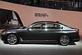 BMW 7 Series fiancata al Francoforte Motor Show 2015